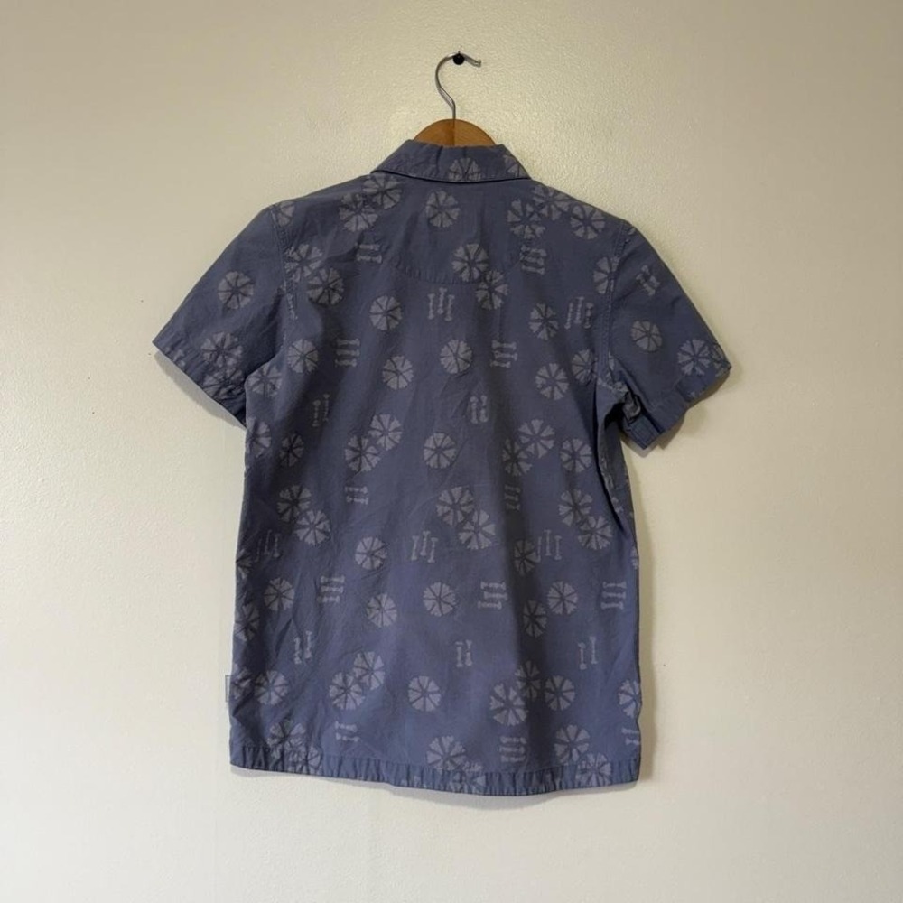 Vintage Woolrich‎ Women's Blue Button Down Shirt with Floral Print Size Small - Picture 5 of 7